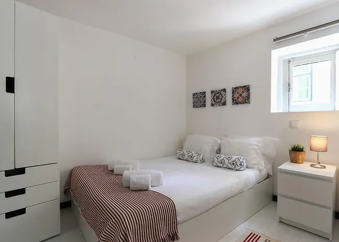 Tailor Made Flat In Bairro Alto Apartament *