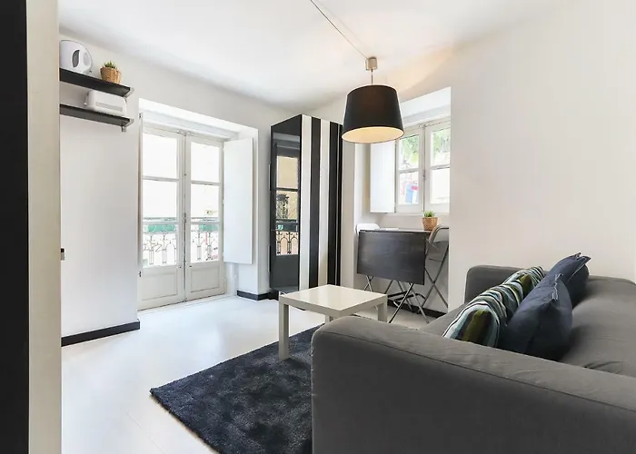 Tailor Made Flat In Bairro Alto Apartamento